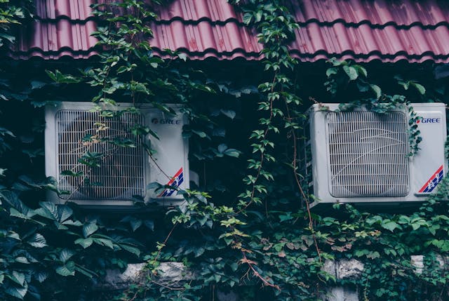 hvac systems outer on the side of a building.